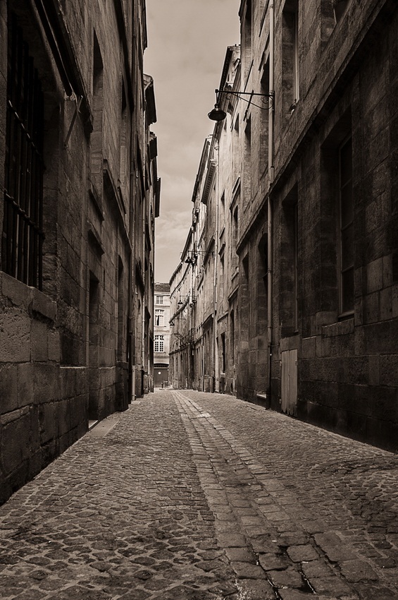 Rue entre deux murs ; Bordeaux
