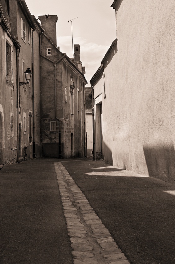 Issoudun ; rue du vieux château